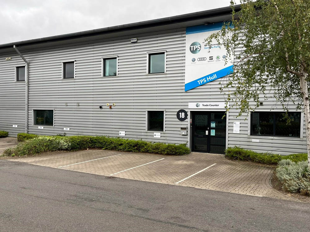 TPS Hull Centre Image
